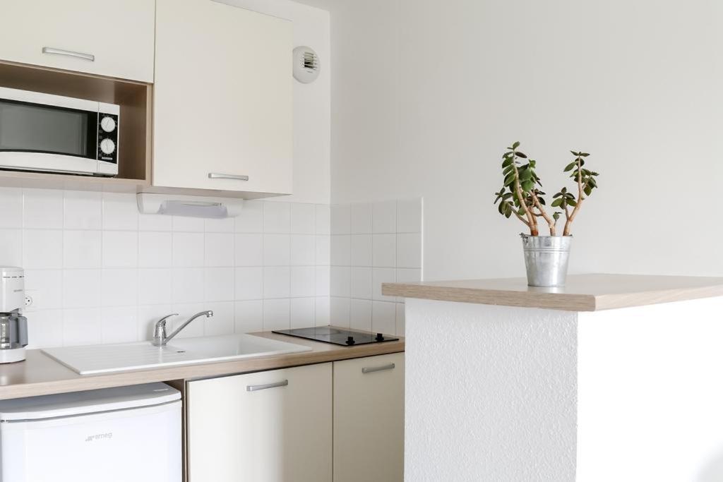 Le Fleur"H"On 11 D'Honfleur, T2 En Residence Avec Piscine, Wifi Et Parking Gratuits 에쿼뭐빌 외부 사진